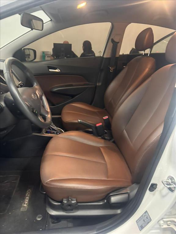 Hyundai-HB20X-1.6 16V PREMIUM FLEX 4P AUTOMÁTICO