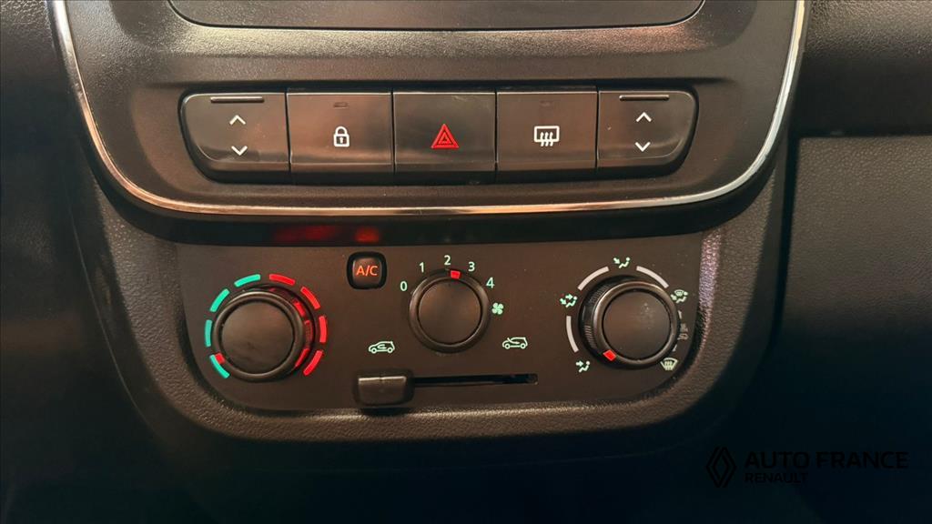 KWID 1.0 12V SCE FLEX ZEN MANUAL27