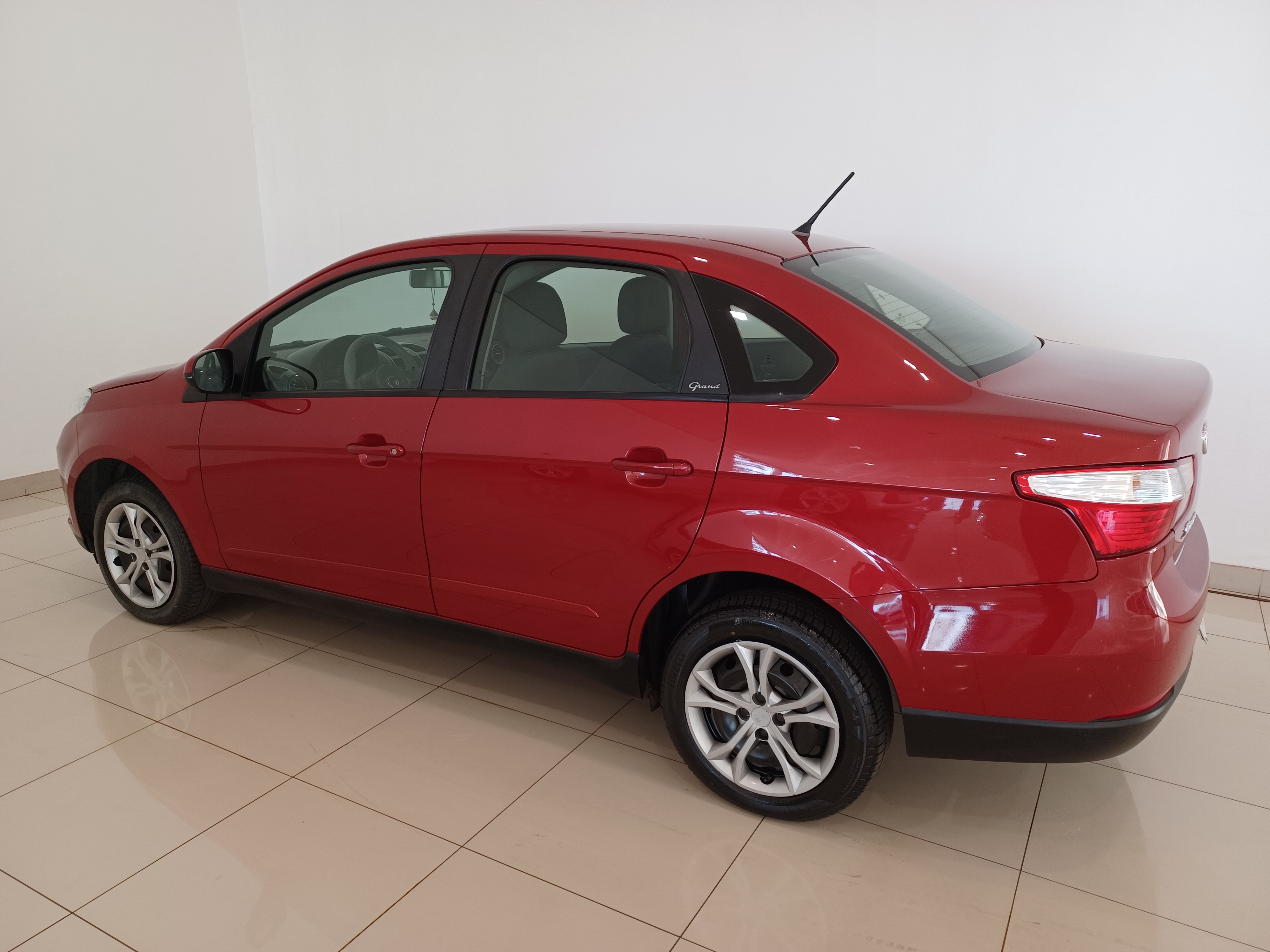 Fiat-GRAND SIENA-1.4 MPI ATTRACTIVE 8V FLEX 4P MANUAL