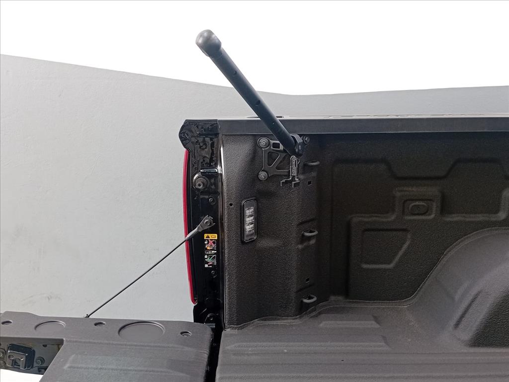 SILVERADO 5.3 V8 GASOLINA 1500 HIGH COUNTRY 4X4 AUTOMÁTICO17