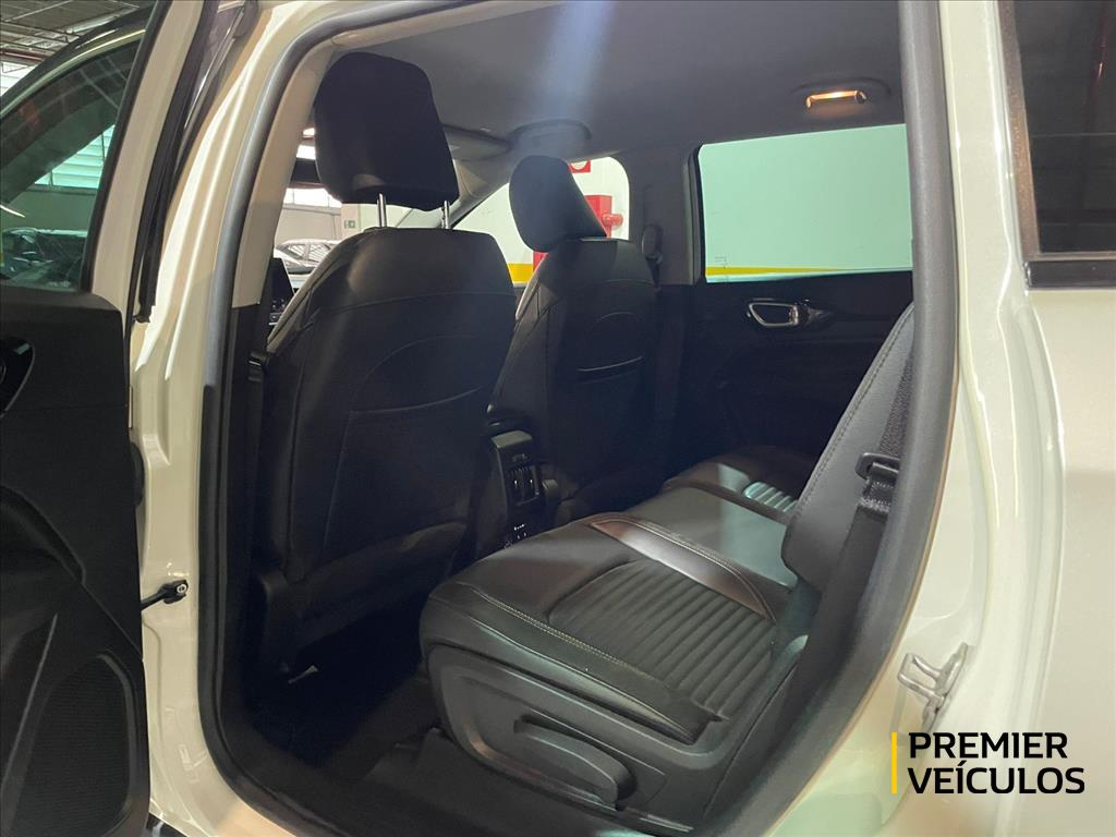 COMMANDER 1.3 T270 TURBO FLEX LIMITED AT65