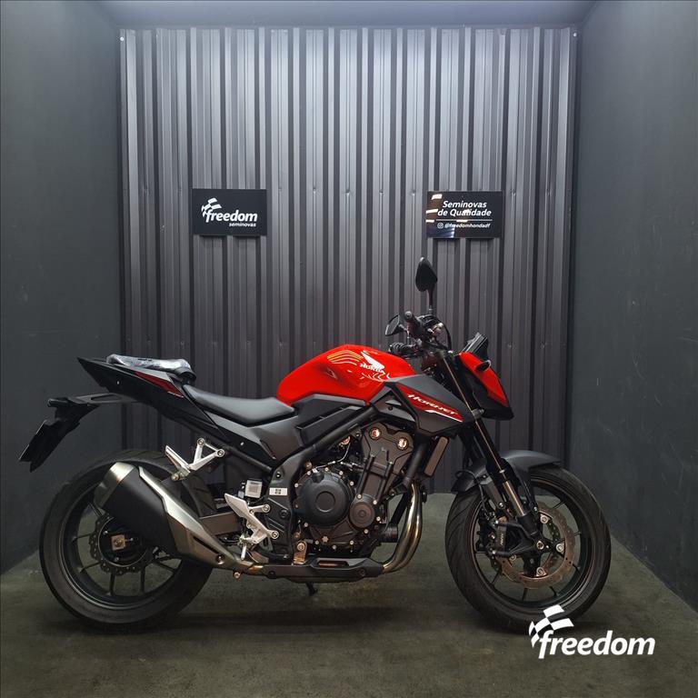Moto HONDA do modelo CB 500 HORNET 2025/2026