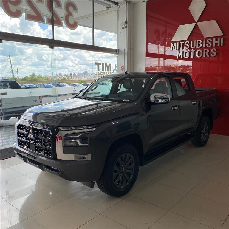 Mitsubishi-TRITON-2.4 BITURBO DIESEL CD HPE 4X4 AUTOMÁTICO