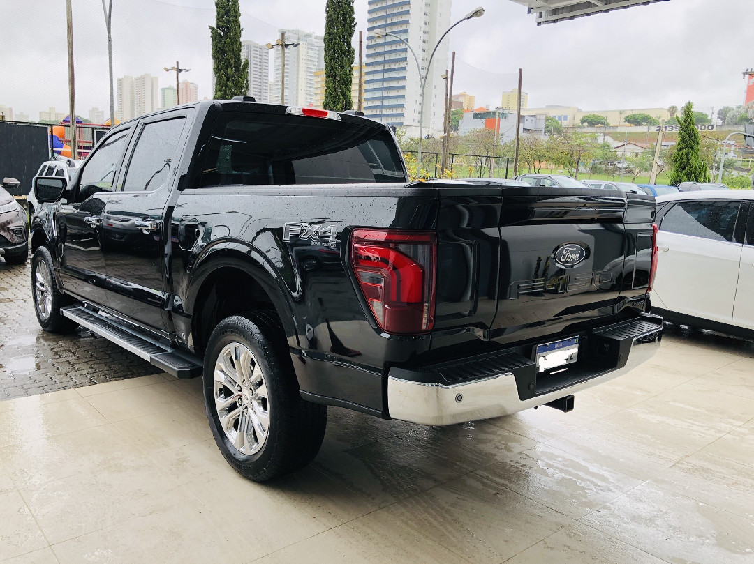F-150 5.0 V8 GASOLINA CD LARIAT FX4 AUTOMÁTICO5