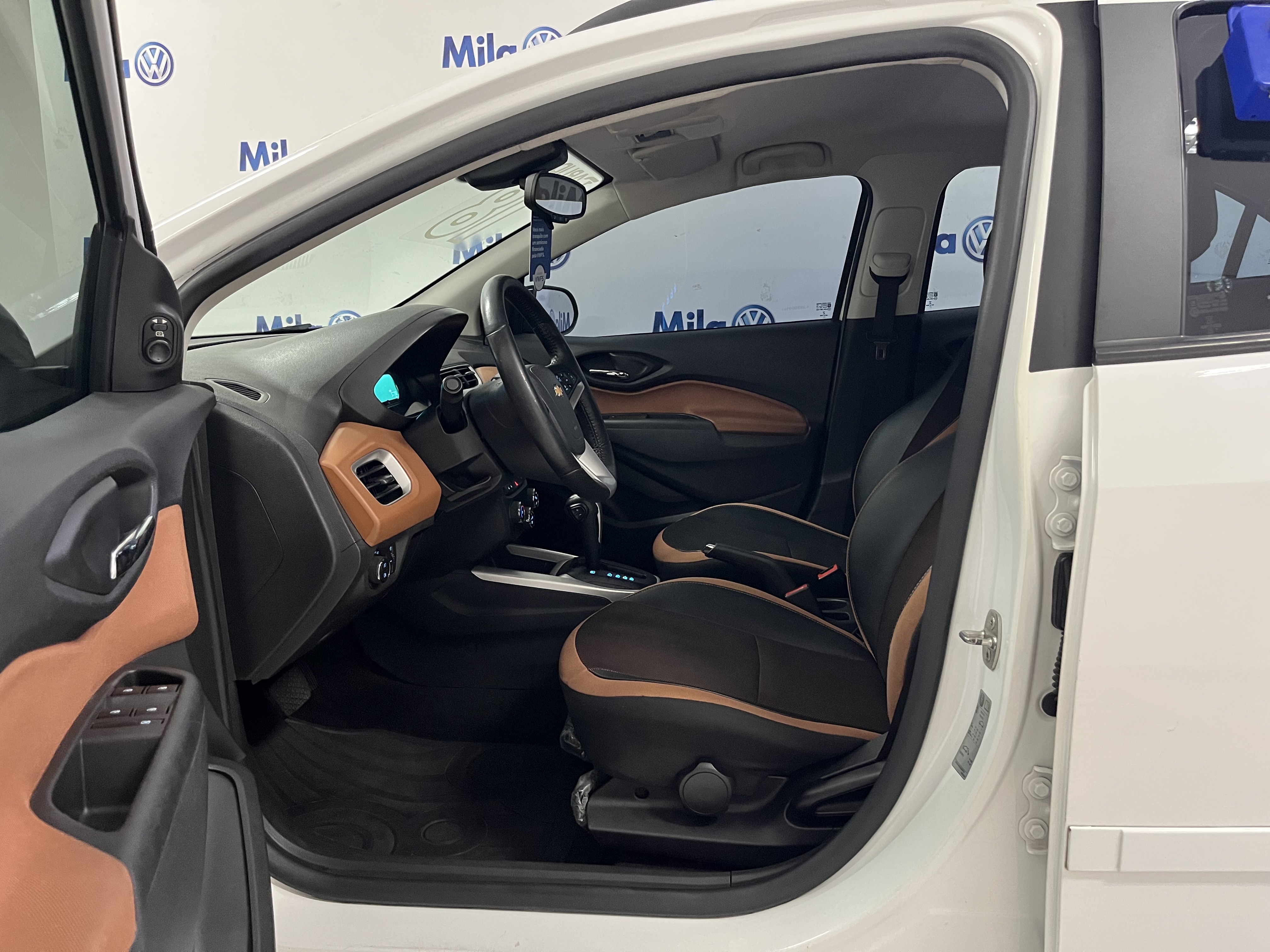 ONIX 1.4 MPFI ACTIV 8V FLEX 4P AUTOMÁTICO4