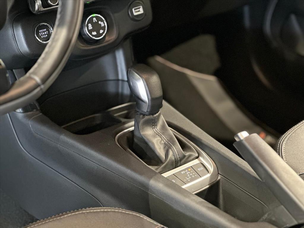 C4 CACTUS 1.6 THP FLEX NOIR EAT68