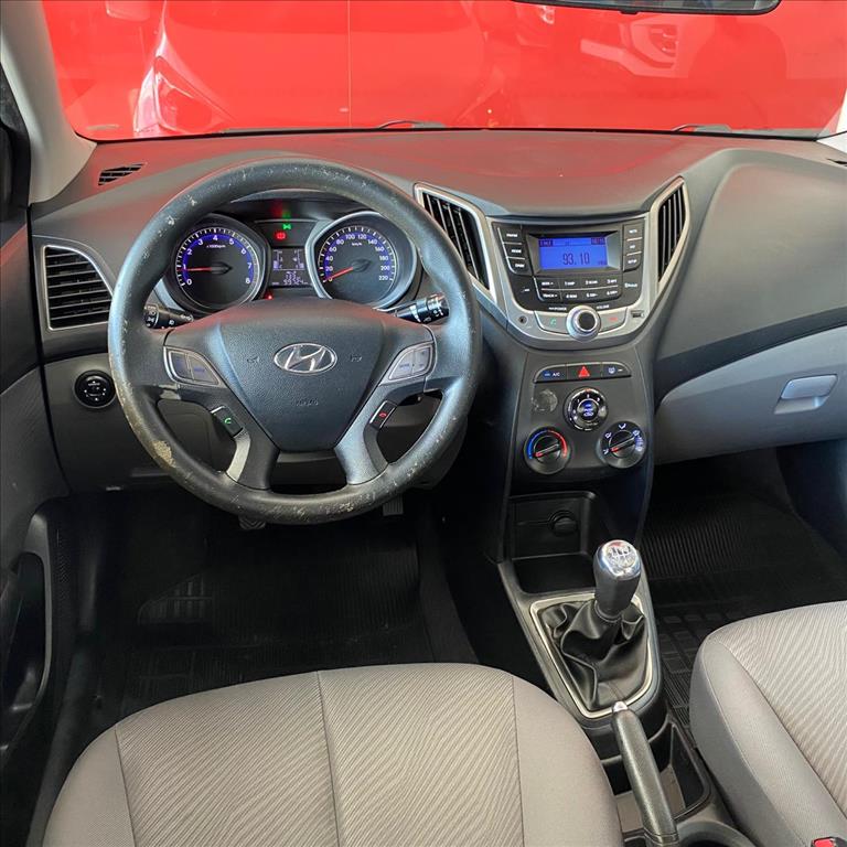 Hyundai-HB20S-1.6 PREMIUM 16V FLEX 4P AUTOMÁTICO