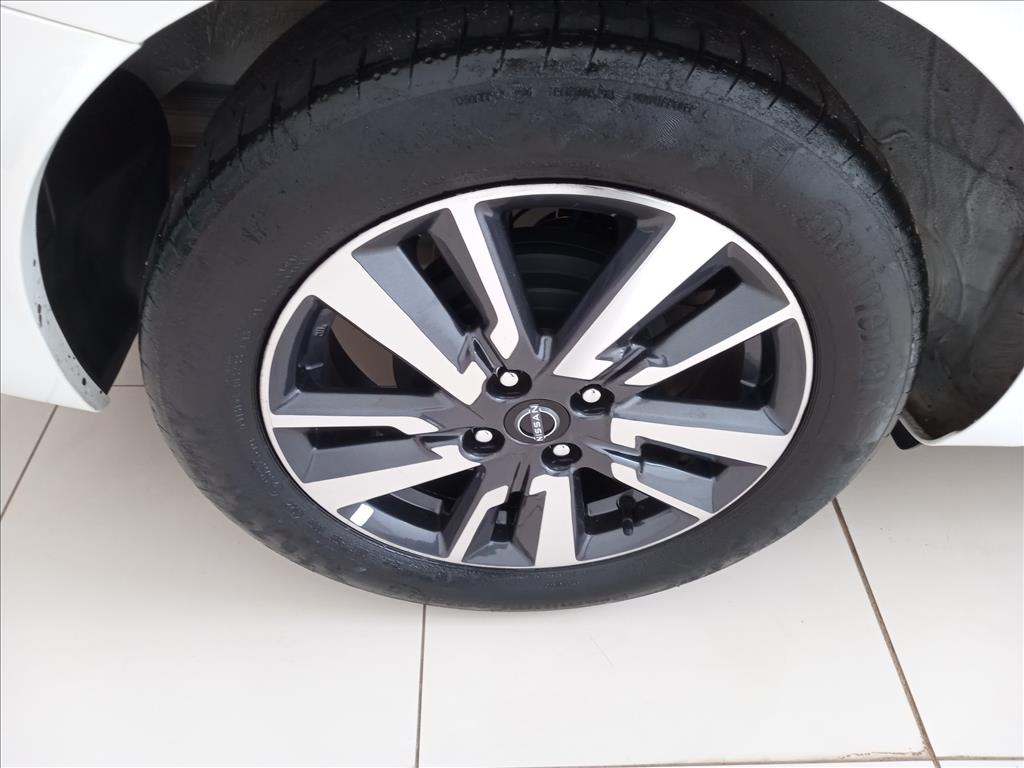 VERSA 1.6 16V FLEX ADVANCE XTRONIC11 VERSA 1.6 16V FLEX ADVANCE XTRONIC11