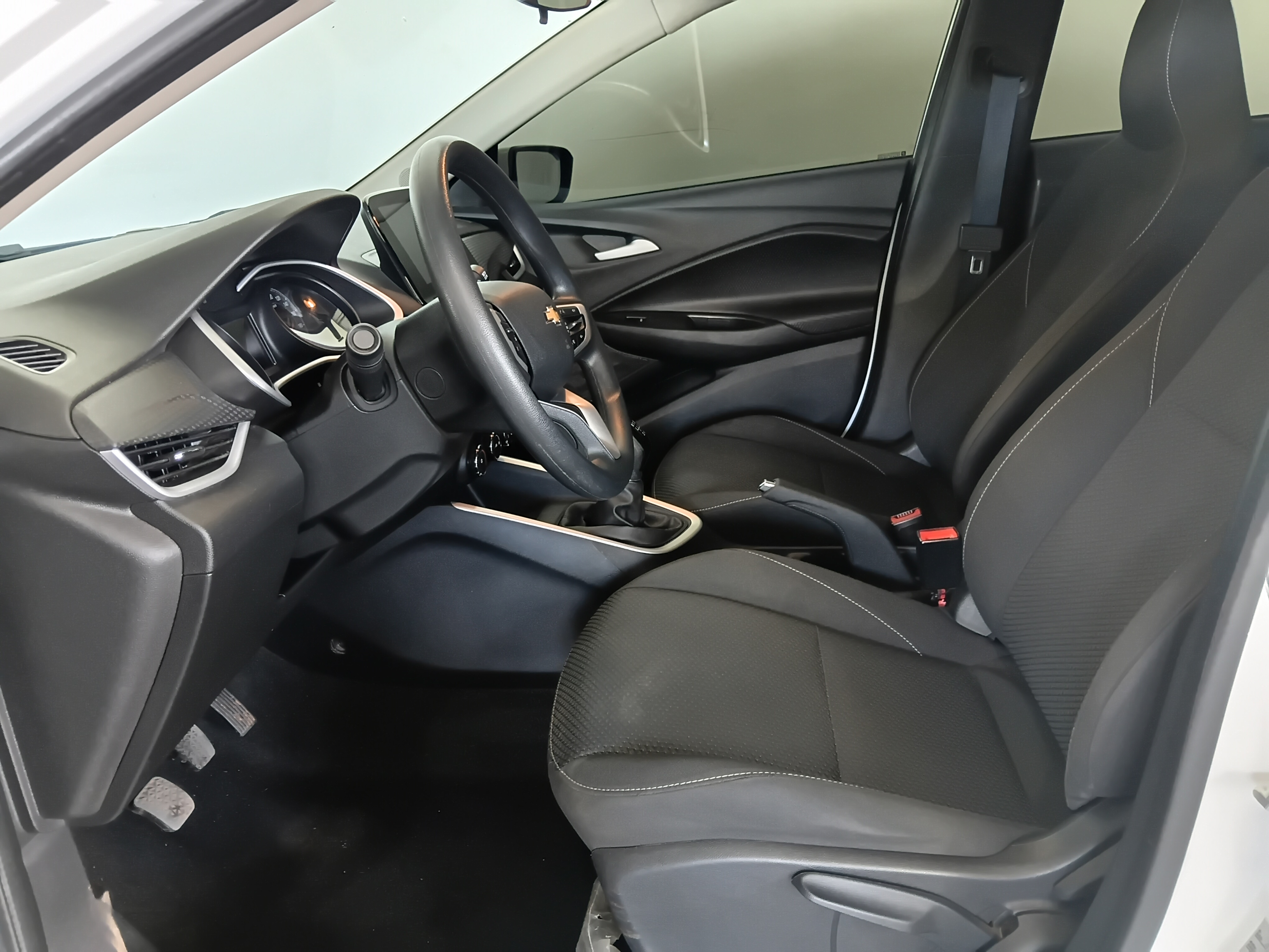 Chevrolet Onix Plus 1.0 Flex LT Manual - foto 11