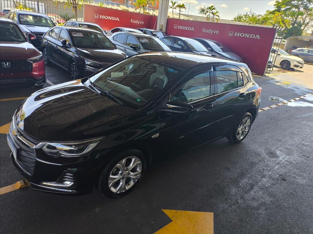 ONIX 1.0 TURBO FLEX AUTOMÁTICO3