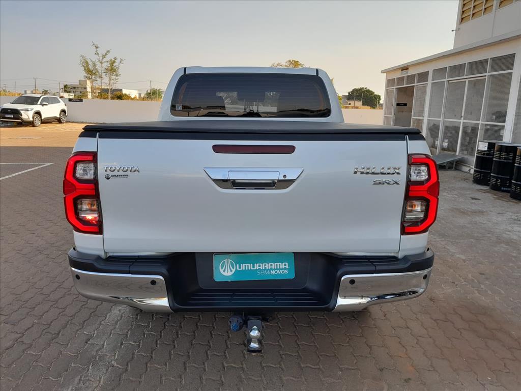 HILUX 2.8 D-4D TURBO DIESEL CD SRX 4X4 AUTOMÁTICO3