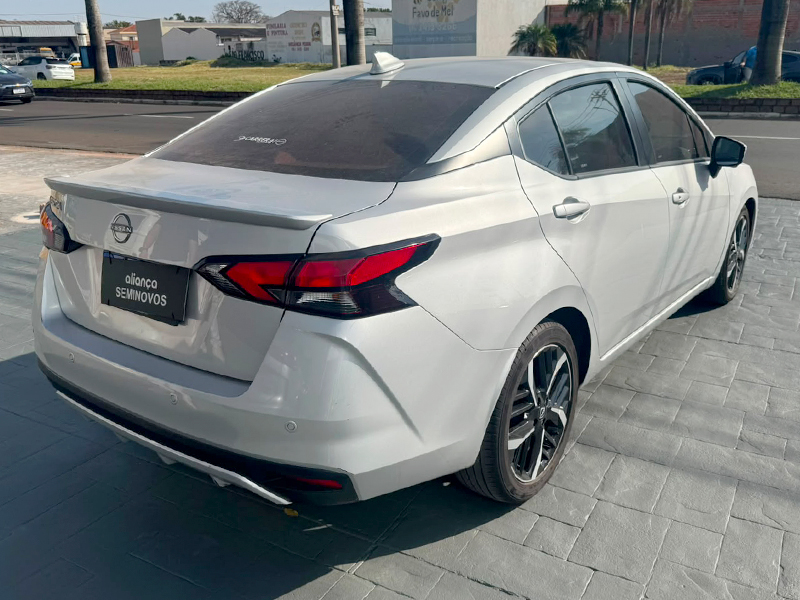 VERSA 1.6 16V FLEX EXCLUSIVE XTRONIC3