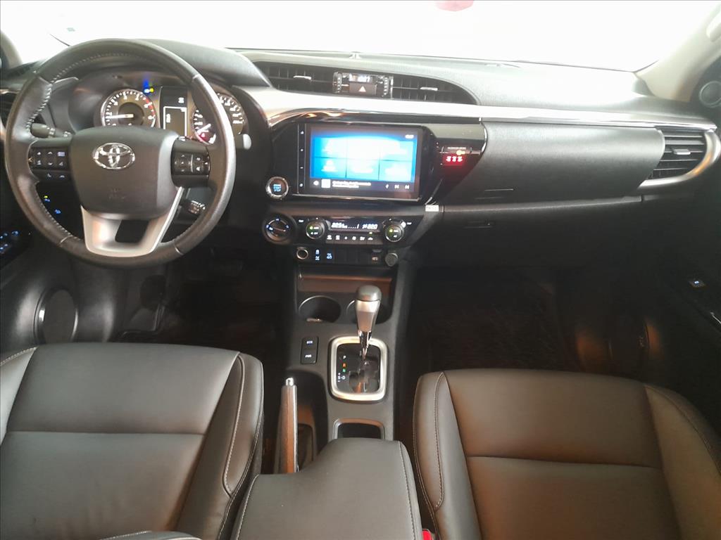 HILUX 2.8 D-4D TURBO DIESEL CD SRV 4X4 AUTOMÁTICO8