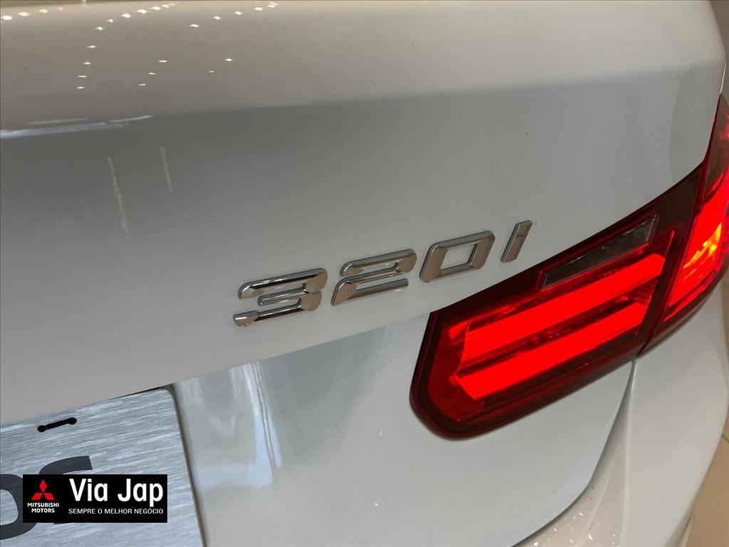 BMW-320i-2.0 16V TURBO ACTIVE FLEX 4P AUTOMÁTICO