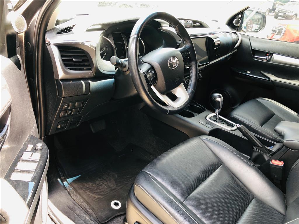HILUX 2.8 D-4D TURBO DIESEL CD SRX 4X4 AUTOMÁTICO7