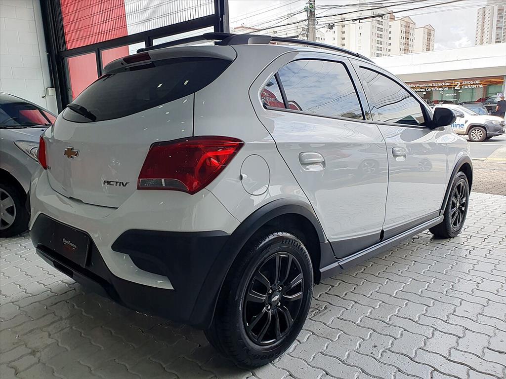 Chevrolet Onix - 1.4 MPFI ACTIV 8V FLEX 4P AUTOMÁTICO