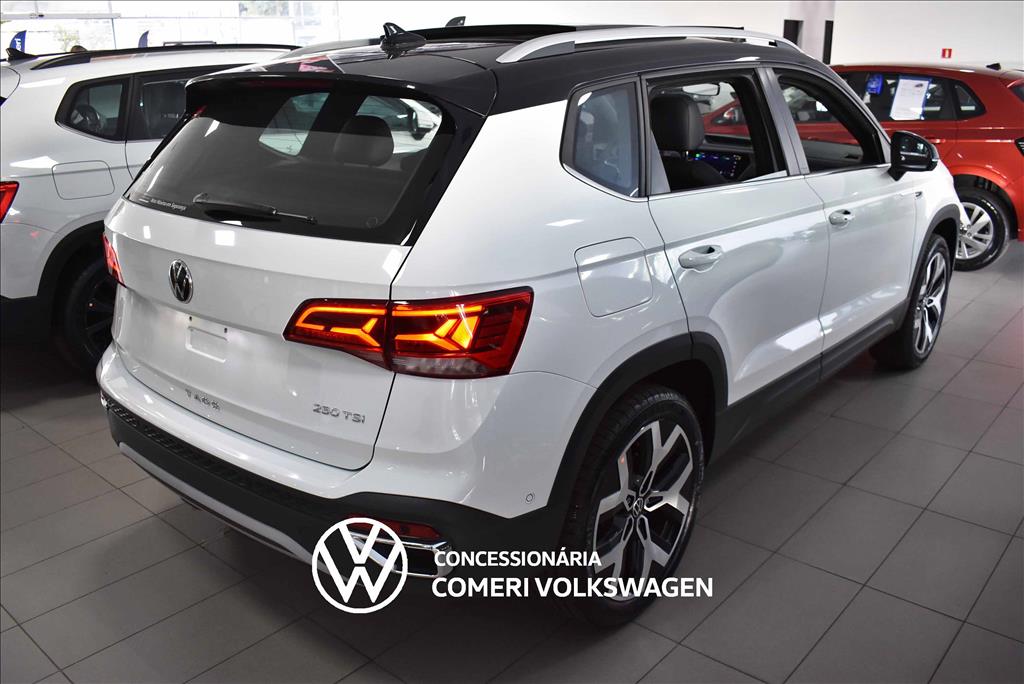 TAOS 1.4 250 TSI TOTAL FLEX HIGHLINE AUTOMÁTICO