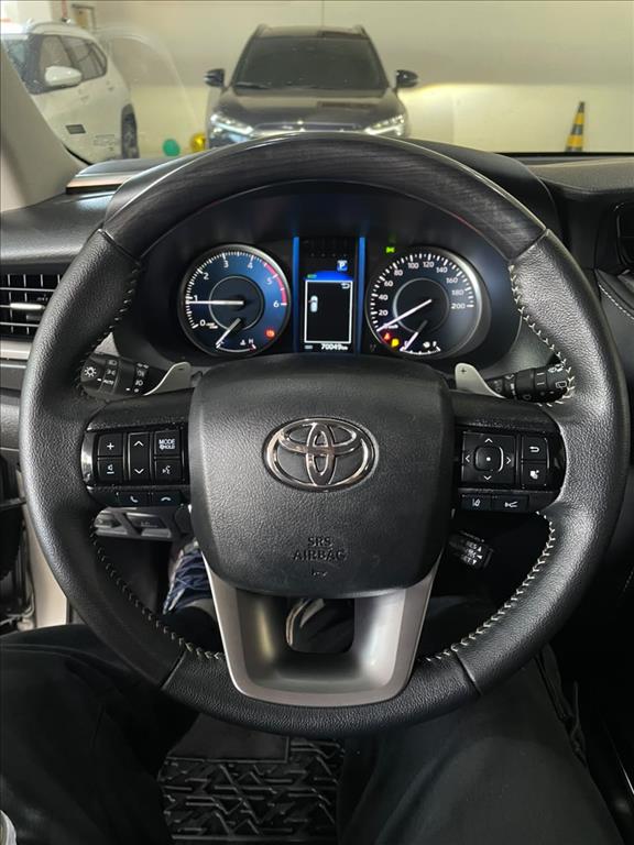 HILUX 2.8 D-4D TURBO DIESEL CD SRV 4X4 AUTOMÁTICO7