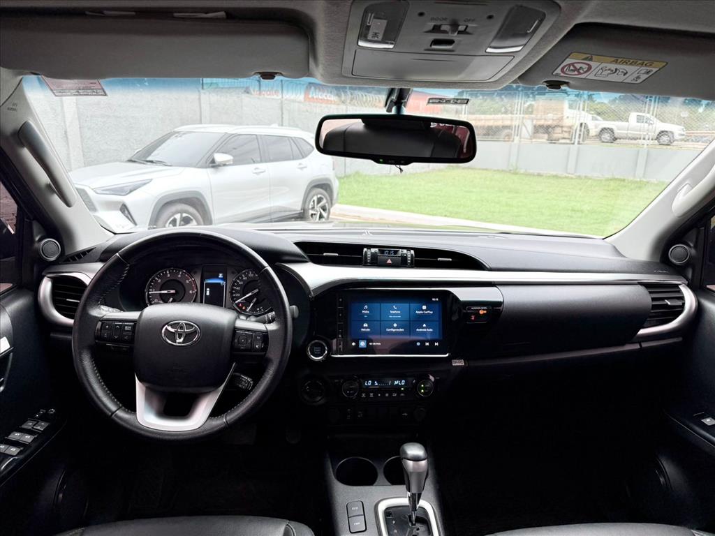 Toyota-HILUX-2.8 D-4D TURBO DIESEL CD SRV 4X4 AUTOMÁTICO