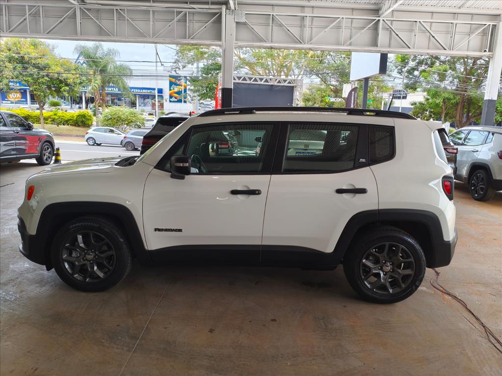 RENEGADE 1.8 16V FLEX SPORT 4P AUTOMÁTICO3