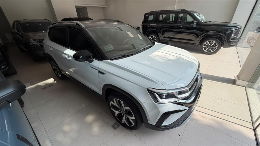 TAOS 1.4 250 TSI TOTAL FLEX HIGHLINE AUTOMÁTICO4