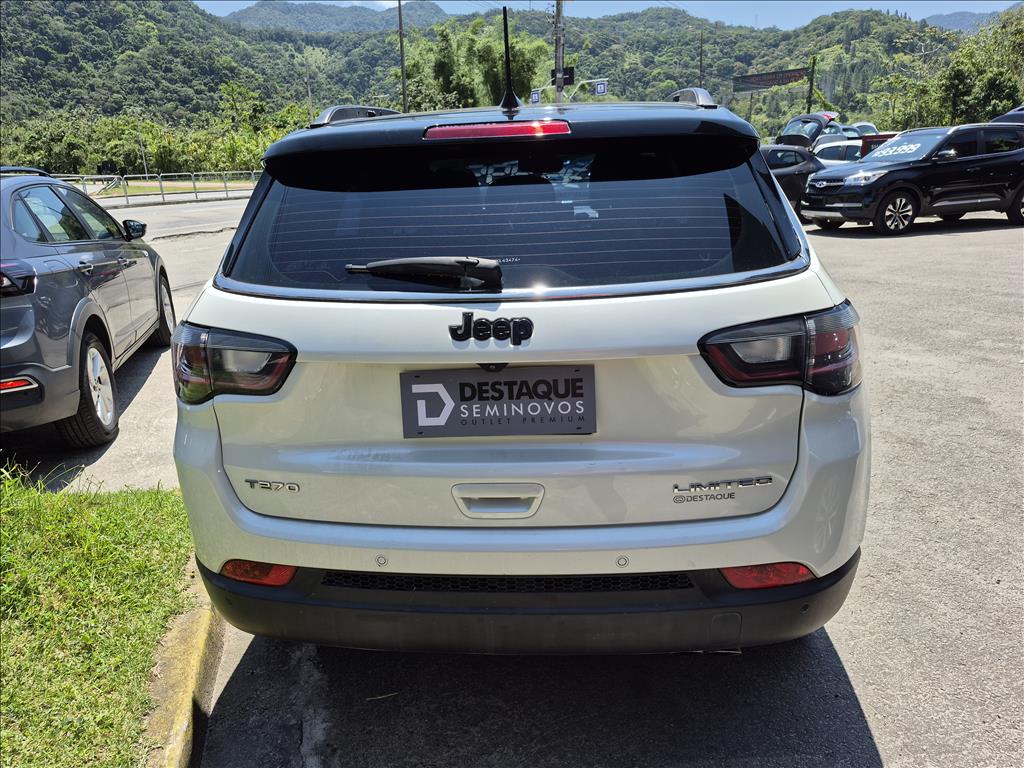 Foto ilustrativa do carro