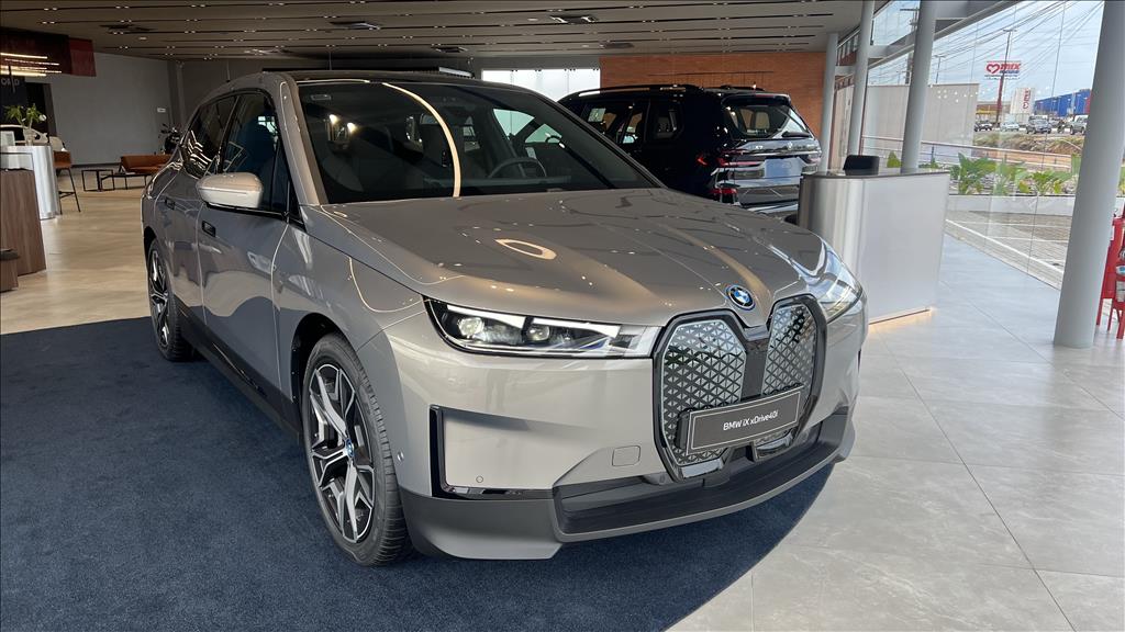 iX ELÉTRICO XDRIVE402