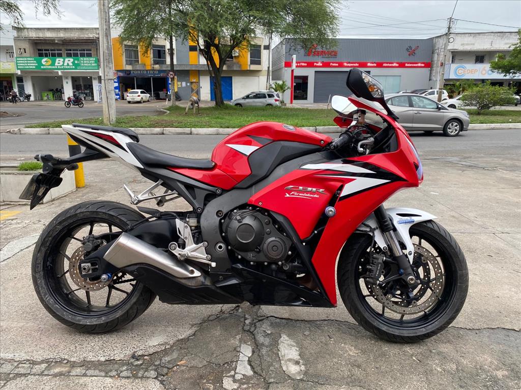 HONDA CBR foto 2