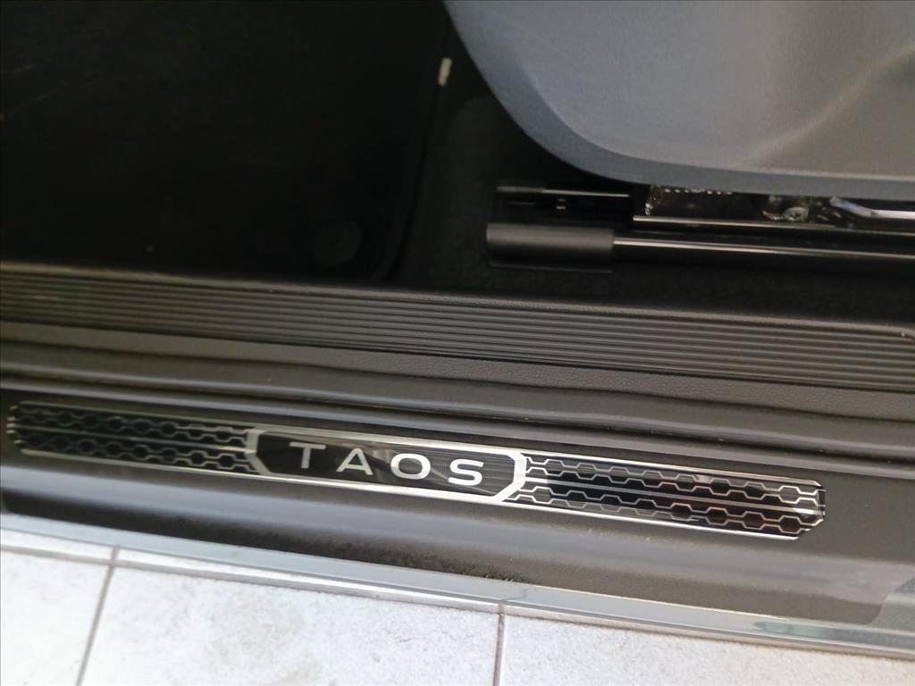 TAOS 1.4 250 TSI TOTAL FLEX COMFORTLINE AUTOMÁTICO10