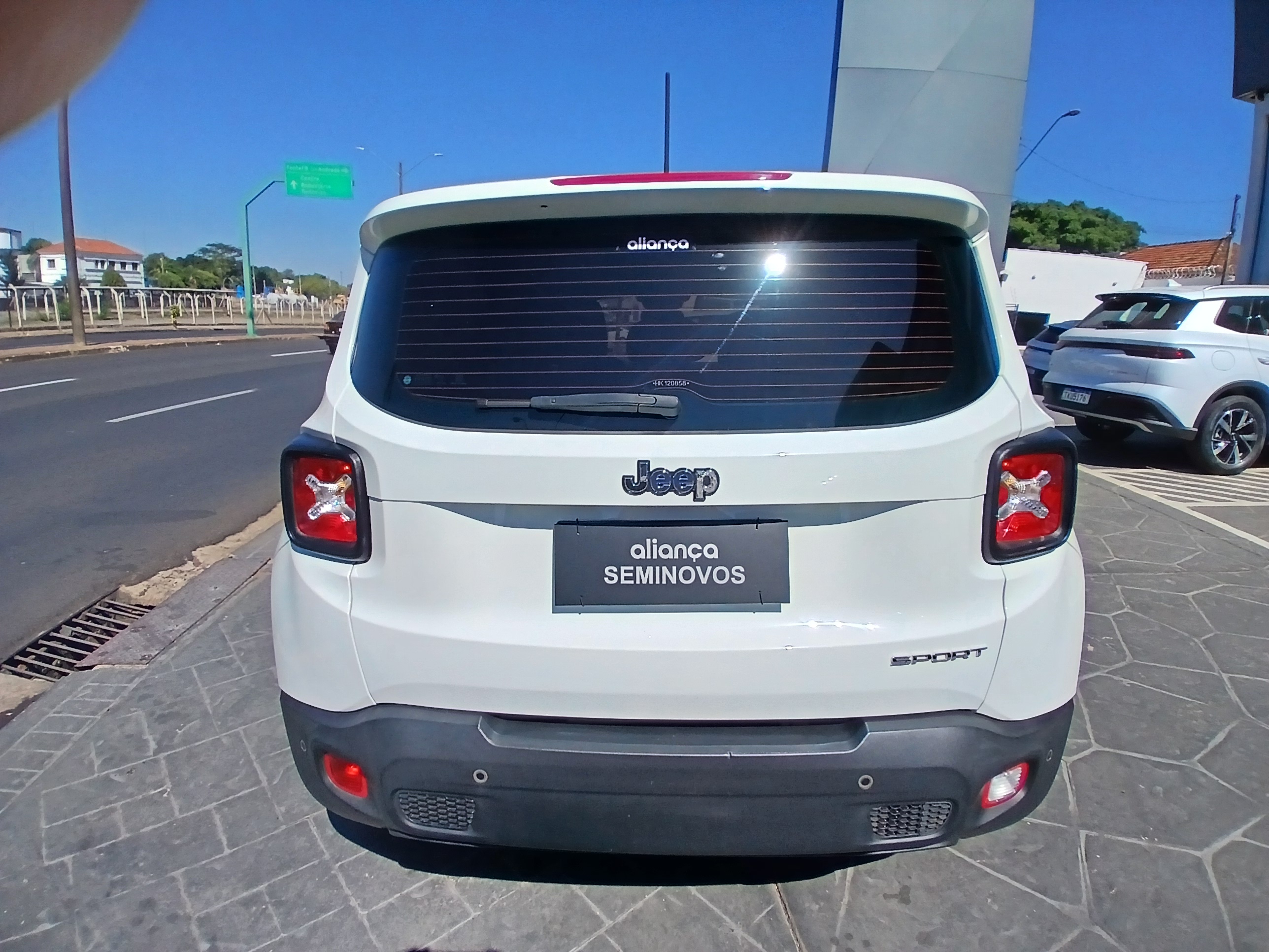 RENEGADE 1.8 16V FLEX SPORT 4P AUTOMÁTICO4