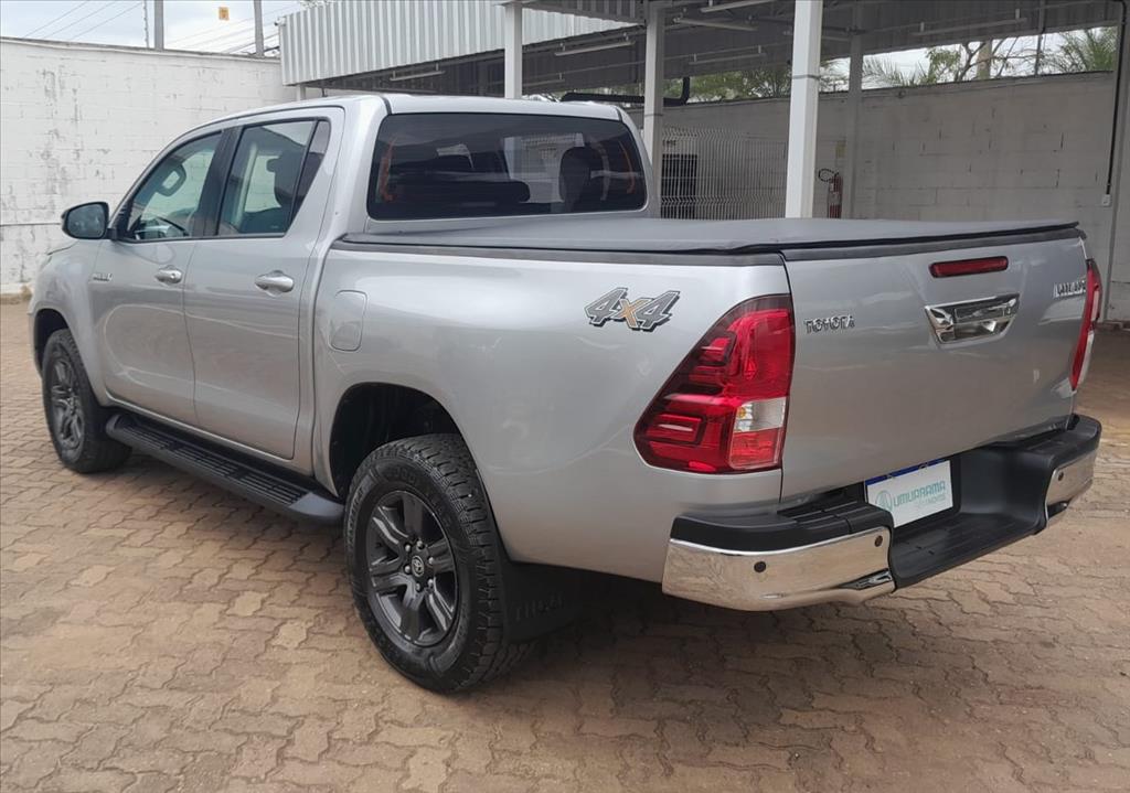 HILUX 2.8 D-4D TURBO DIESEL CD SR 4X4 AUTOMÁTICO7