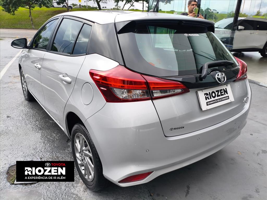 Toyota YARIS 2023