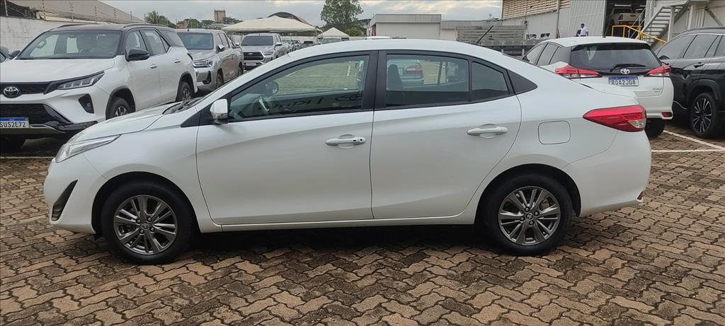 YARIS 1.5 16V FLEX SEDAN XL PLUS CONNECT MULTIDRIVE5