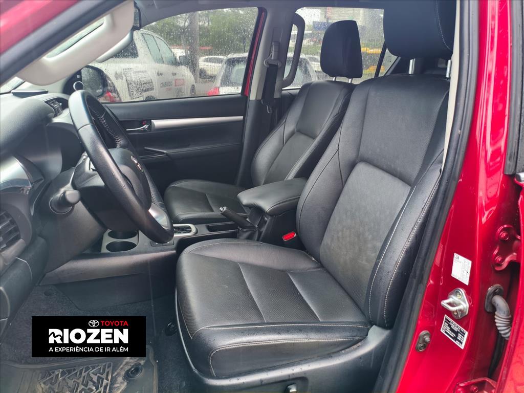 HILUX 2.8 D-4D TURBO DIESEL CD SRX 4X4 AUTOMÁTICO7