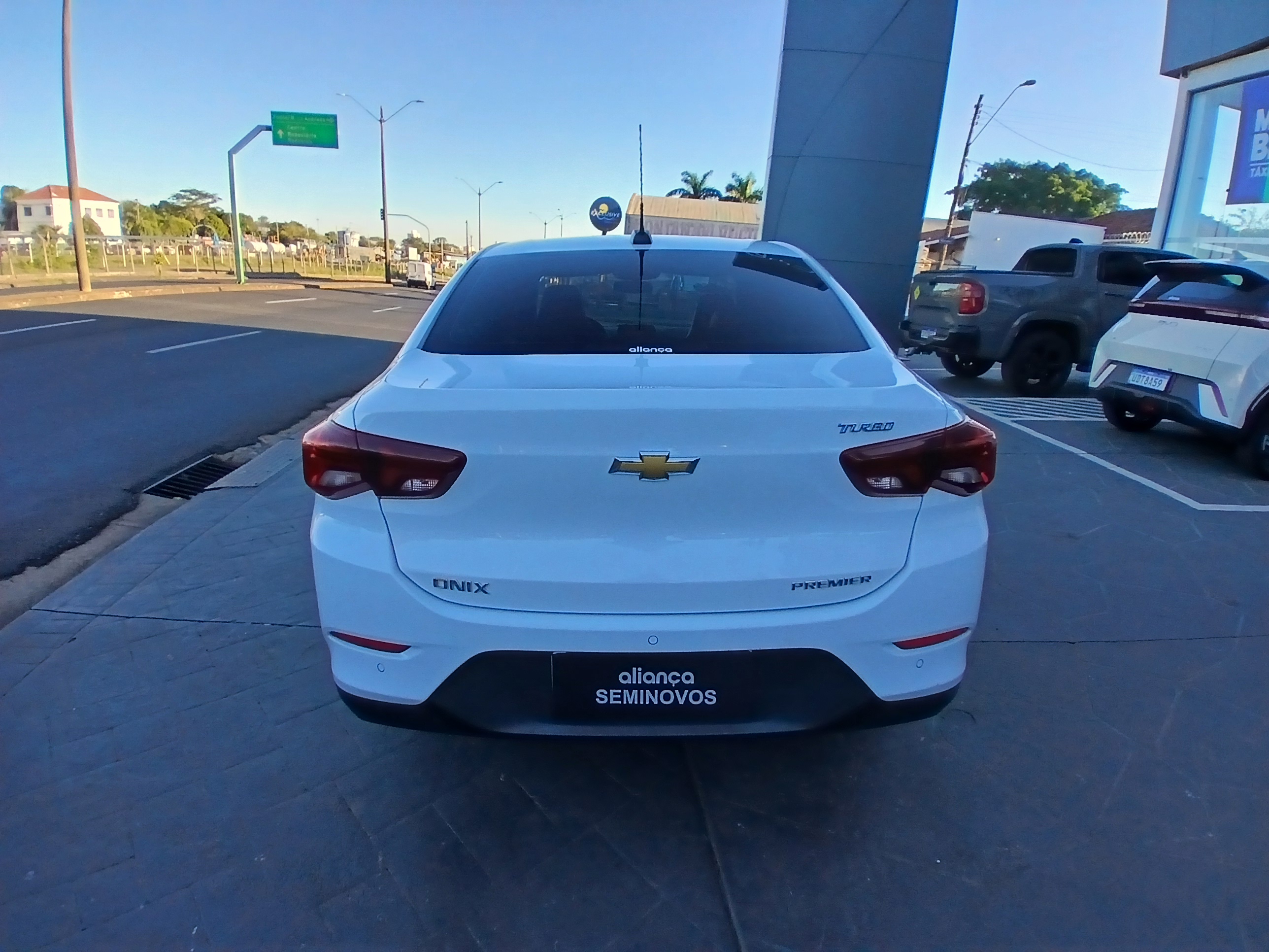 ONIX PLUS 1.0 TURBO FLEX PREMIER AUTOMÁTICO3