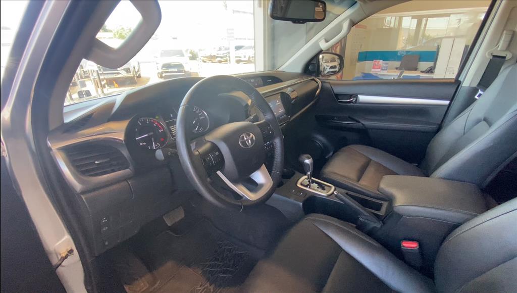 HILUX 2.8 D-4D TURBO DIESEL CD SRV 4X4 AUTOMÁTICO12