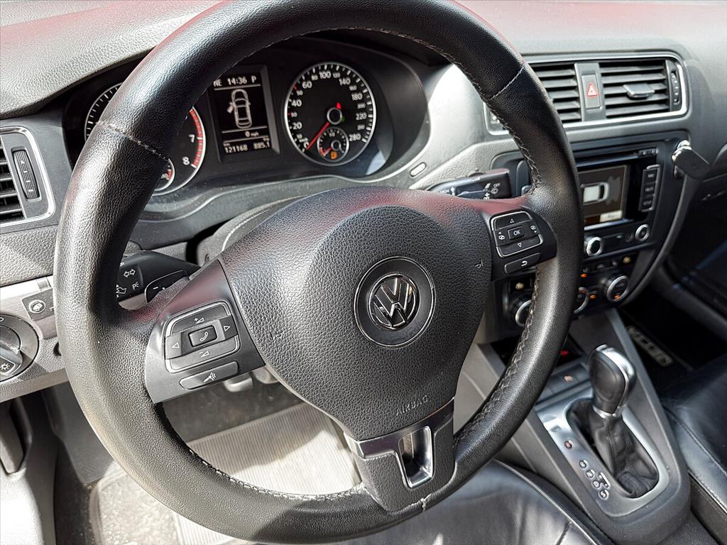 Volkswagen Jetta - 2.0 TSI HIGHLINE 200CV GASOLINA 4P TIPTRONIC