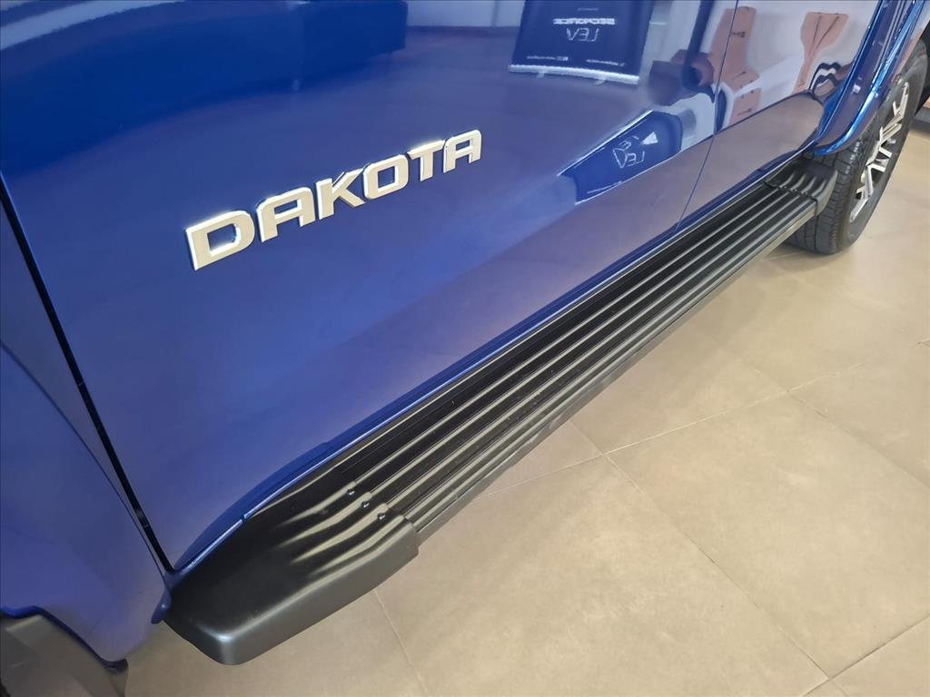 DAKOTA 2.2 TURBO DIESEL LARAMIE 4X4 AUTOMÁTICO6