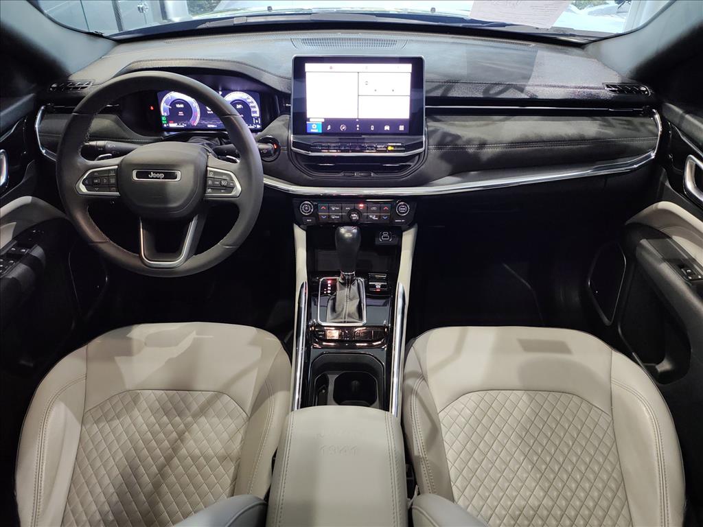 COMMANDER 1.3 T270 TURBO FLEX OVERLAND AT68