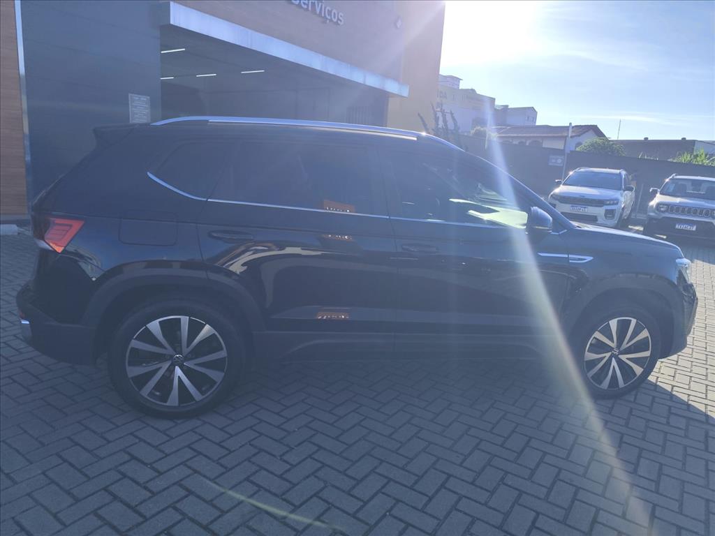 TAOS 1.4 250 TSI TOTAL FLEX HIGHLINE AUTOMÁTICO9