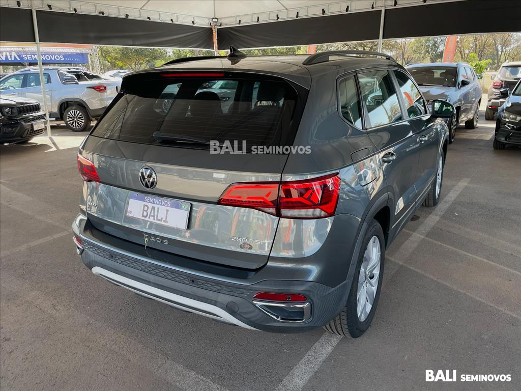 TAOS 1.4 250 TSI TOTAL FLEX HIGHLINE AUTOMÁTICO4