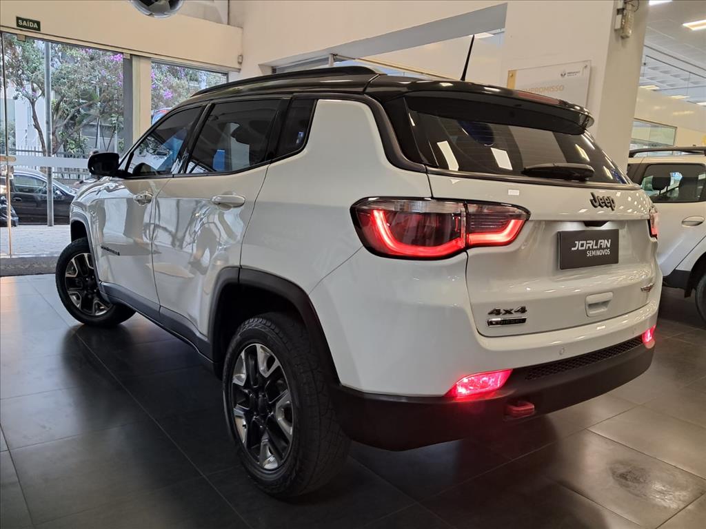 COMPASS 2.0 16V DIESEL TRAILHAWK 4X4 AUTOMÁTICO5