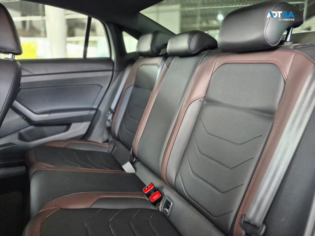 VOLKSWAGEN VIRTUS 1.0 200 TSI HIGHLINE AUTOMÁTICO