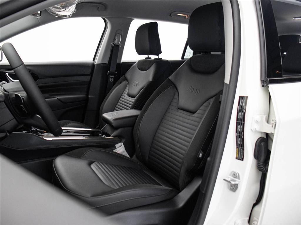 COMMANDER 1.3 T270 TURBO FLEX LIMITED AT67