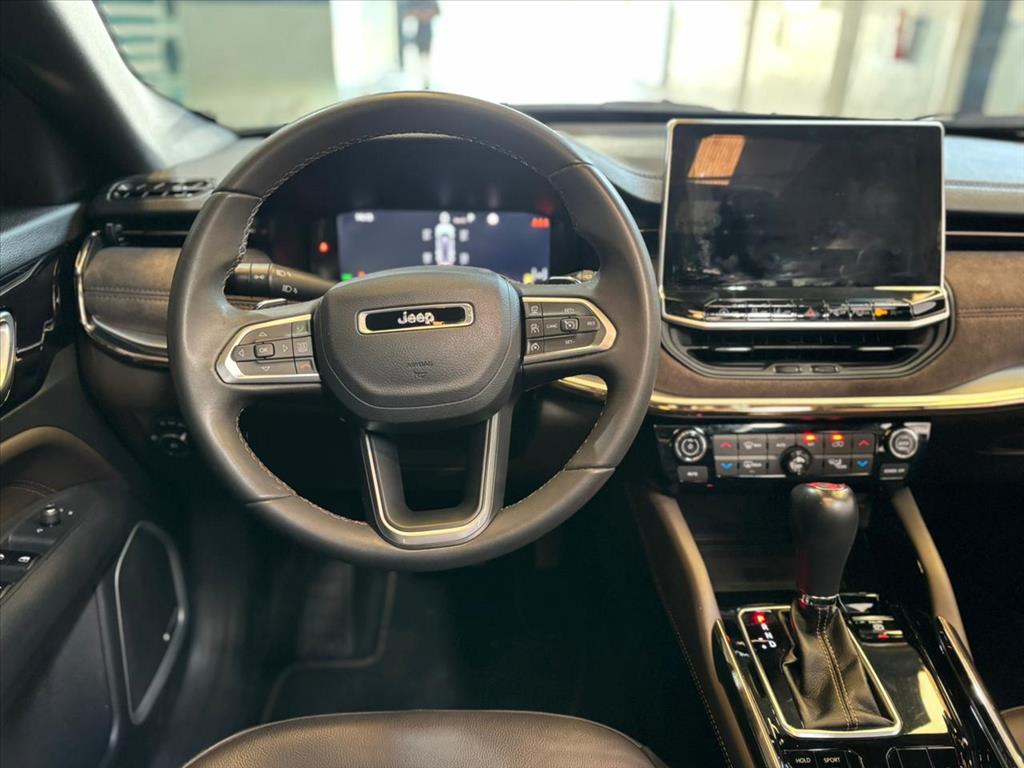 Jeep-COMMANDER-1.3 T270 TURBO FLEX OVERLAND AT6