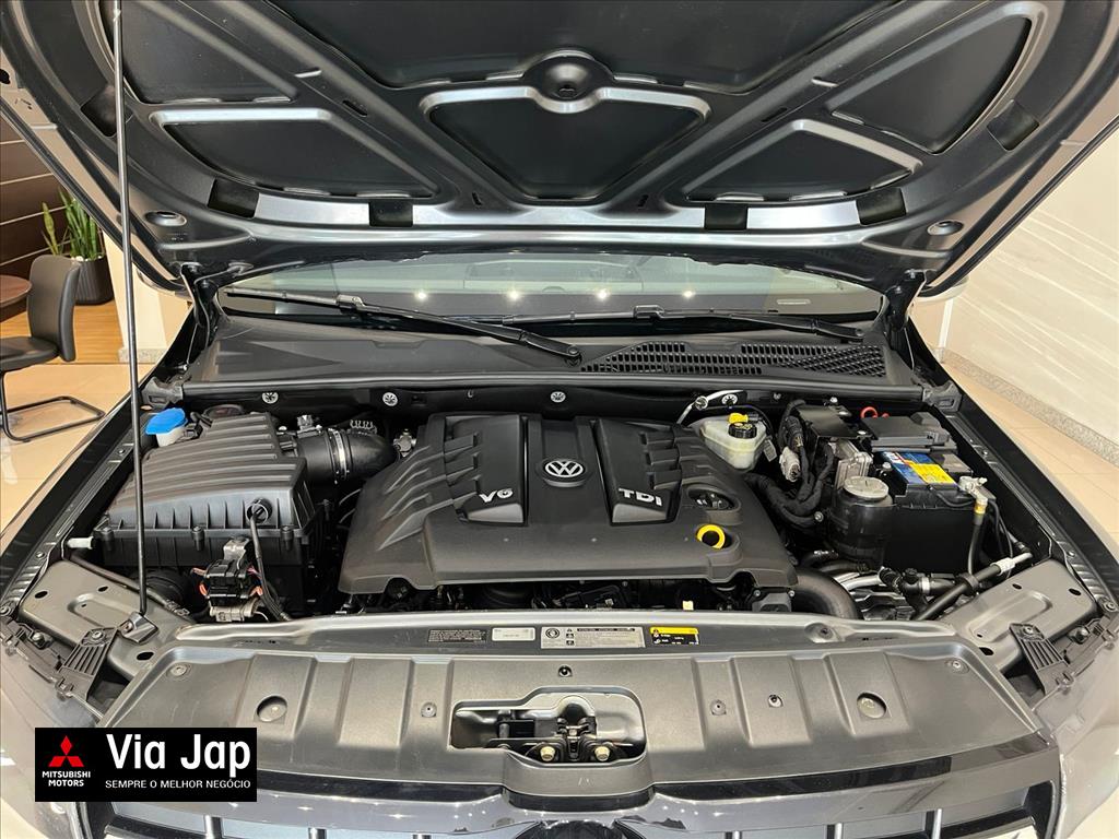 VW - Volkswagen-AMAROK-3.0 V6 TDI DIESEL HIGHLINE CD 4MOTION AUTOMÁTICO