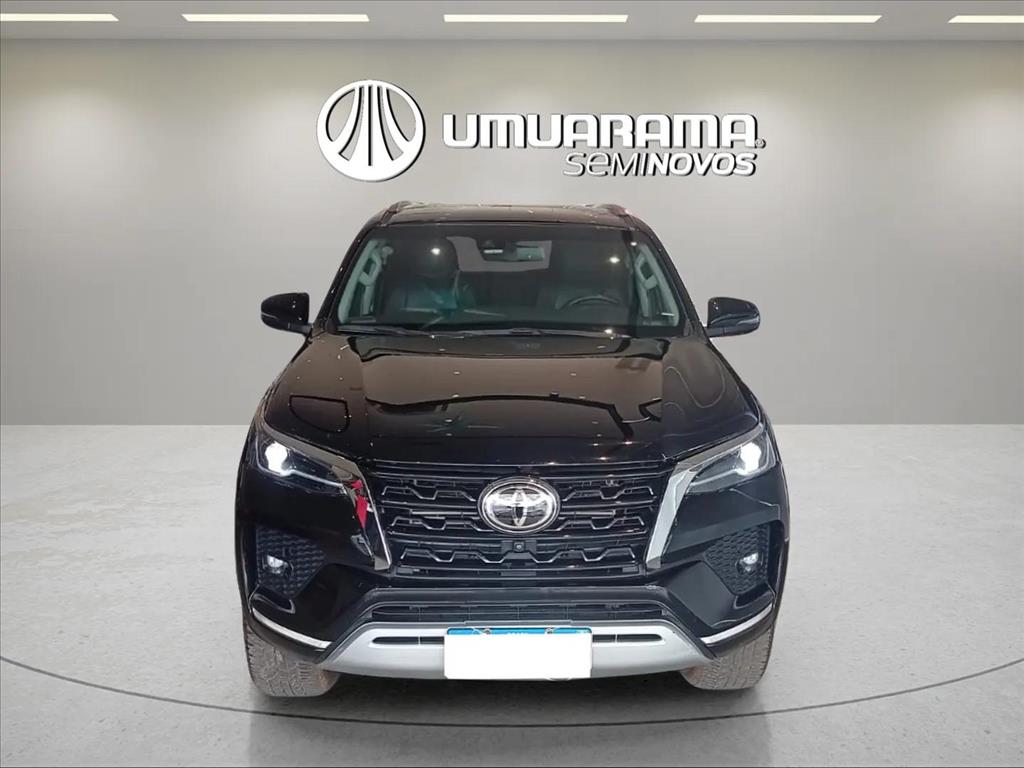 HILUX SW4 2.8 D-4D TURBO DIESEL SRX 7L 4X4 AUTOMÁTICO