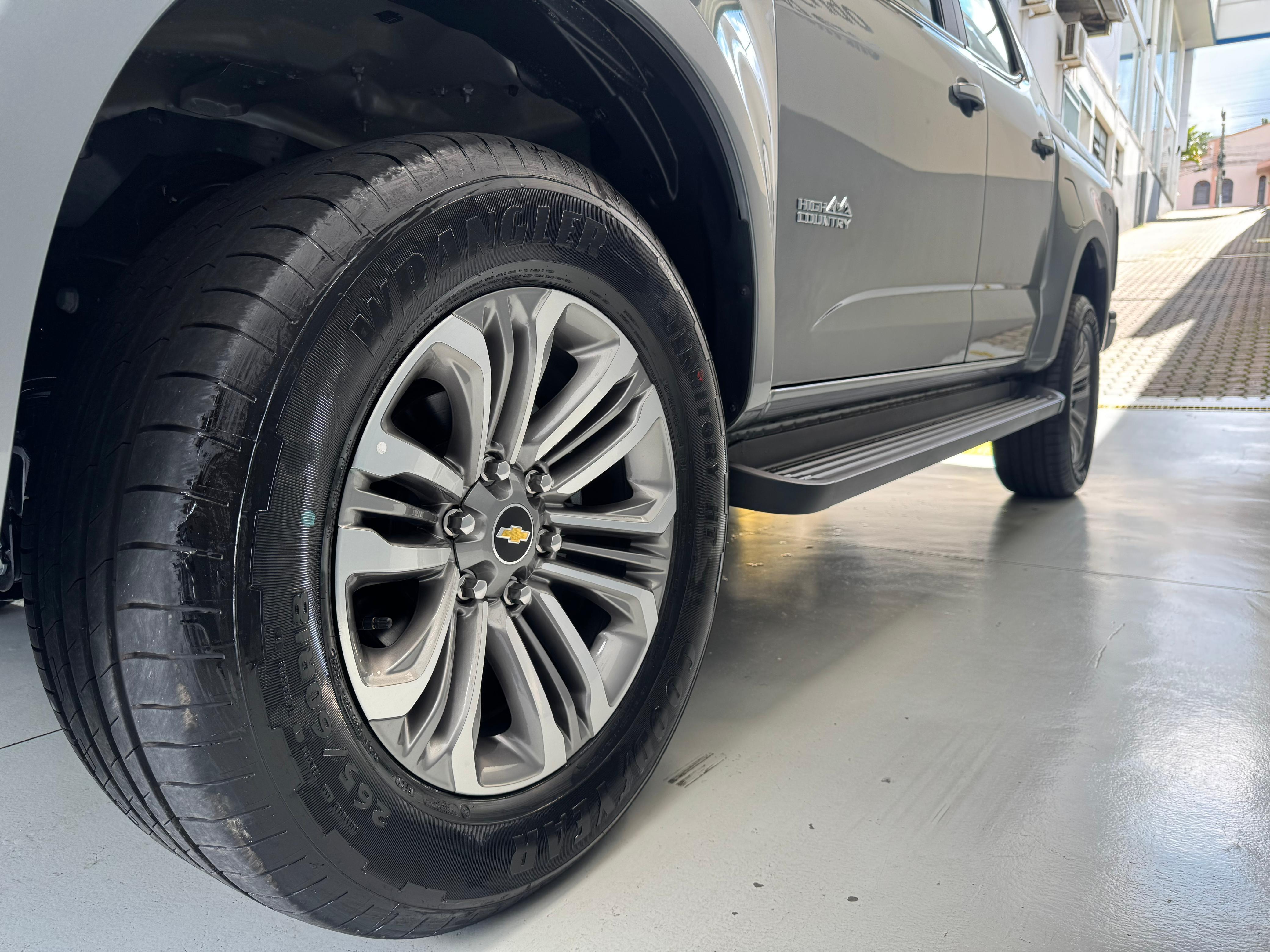 S10 2.8 16V TURBO DIESEL HIGH COUNTRY CD 4X4 AUTOMÁTICO4