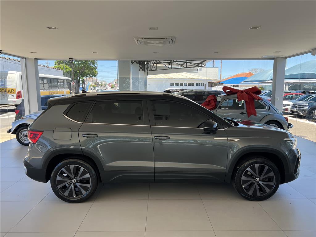 TAOS 1.4 250 TSI TOTAL FLEX HIGHLINE AUTOMÁTICO3