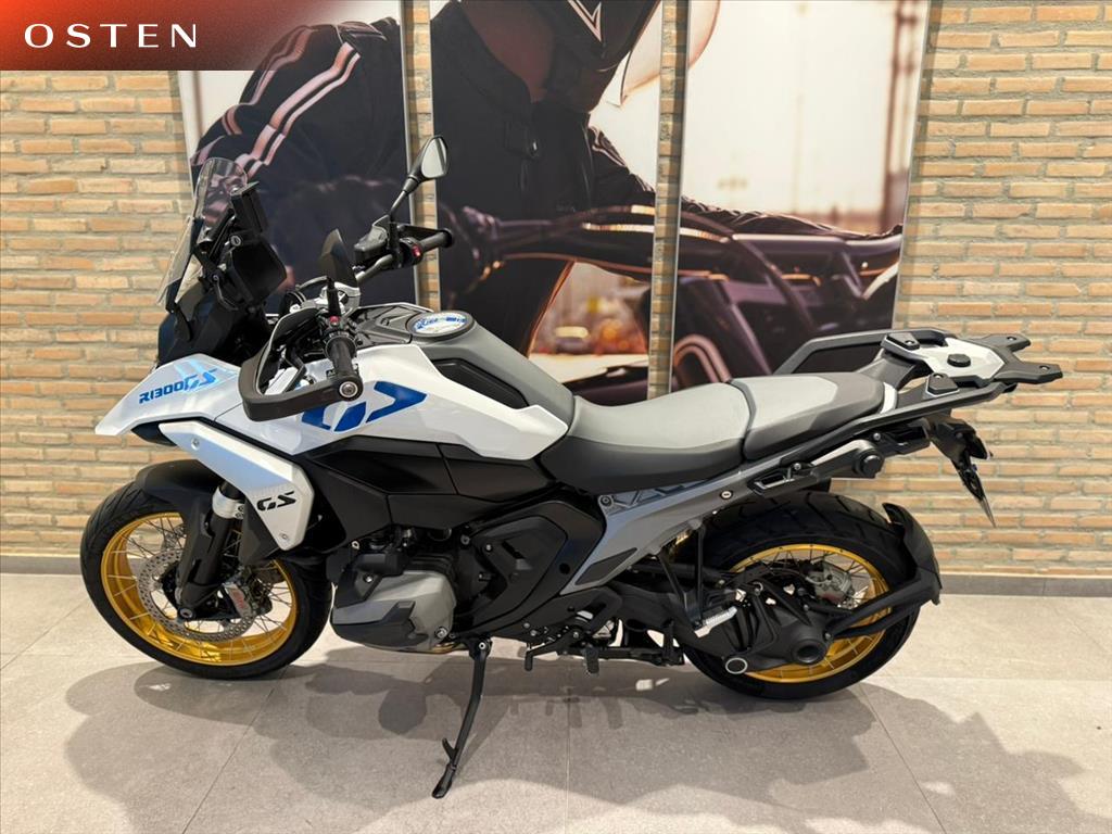 BMW Motorrad-R-1300 GS PLUS